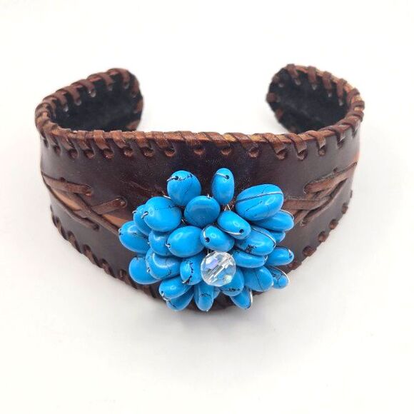 Hand-Crafted Flexible Adjustable Leather Cuff Bracelet with Blue Howlite Cluster - Picture 1 of 6
